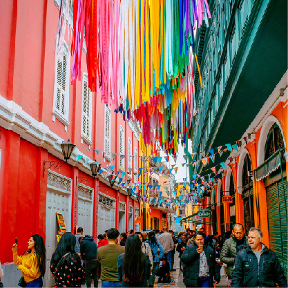 Private city tour of historic Callao